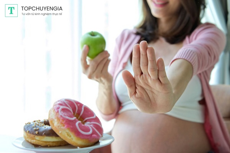 Những thực phẩm cần tránh khi mang thai 3 tháng đầu