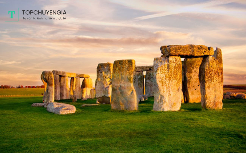 Bãi đá cổ Stonehenge ở Anh