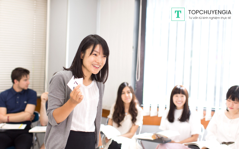 Điểm nổi bật khi tư vấn du học Nhật Bản là Bằng cấp đào tạo tại Nhật luôn được thế giới coi trọng. Trong tay chứng chỉ nghề tại Nhật là bạn đã chìa khóa cơ hội việc làm với mức lương hấp dẫn hơn.