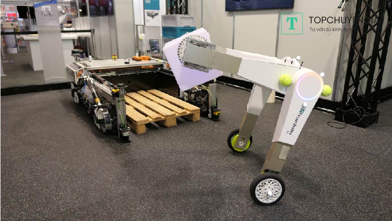 evoBOT thế hệ robot tự cân bằng