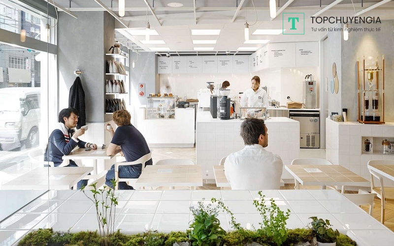 Mở quán cafe trọn gói phong cách công sở phải được đầu tư về wifi mạnh cho mọi người truy cập Internet làm việc.