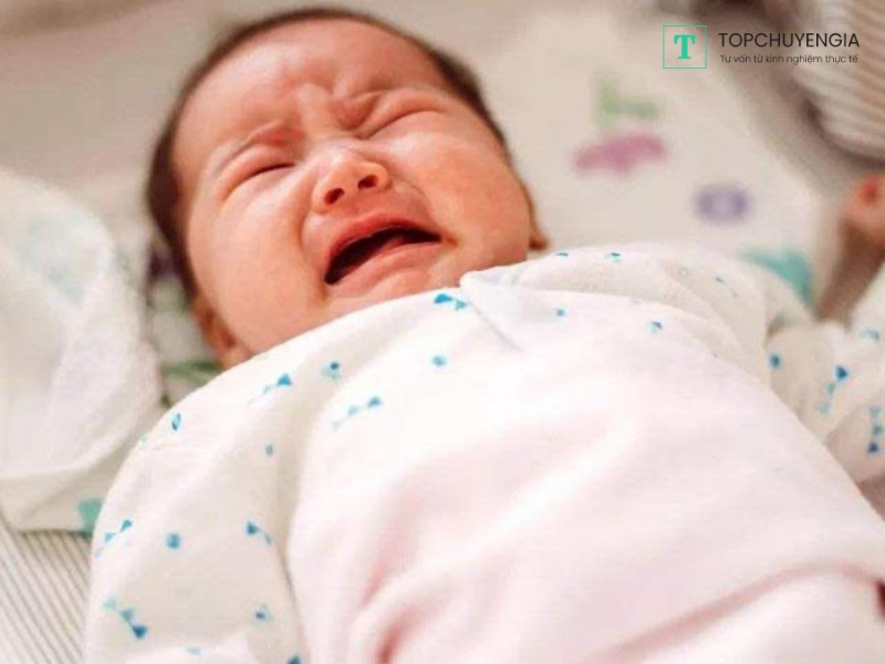 Nguyên nhân vì sao trẻ sơ sinh khóc nhiều