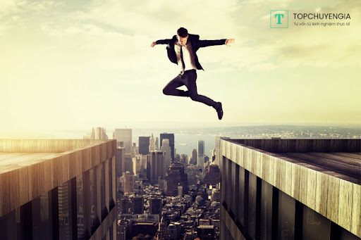 Tự tin thái quá - Dấu hiệu, nguyên nhân và cách khắc phục